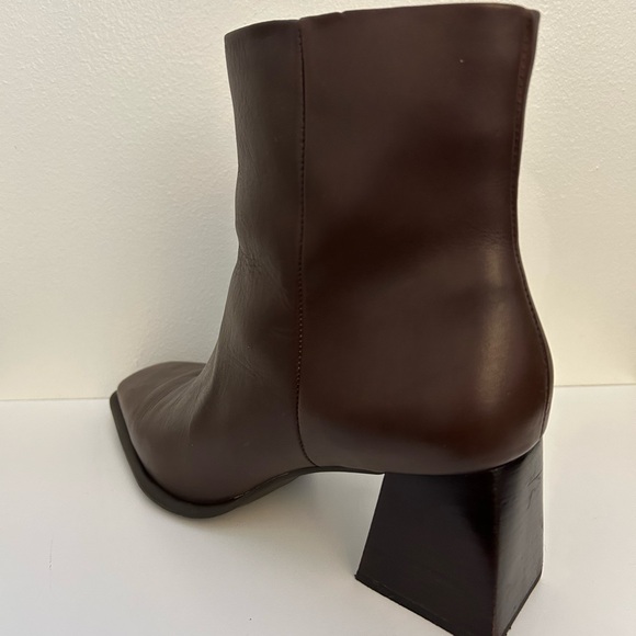 GB Holy-Grail Cognac Leather Block Heel Booties
Women’s size 10, width medium - Picture 6 of 14